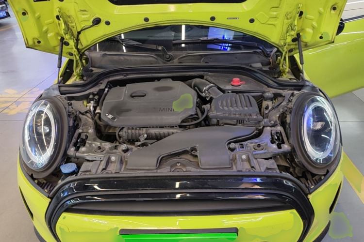 Used MINI 2023 1.5T COOPER Artist Engine Bay
