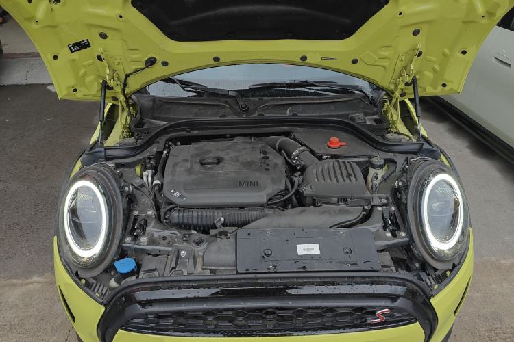 Used MINI 2023 Second Facelift 2.0T COOPER S CABRIO Artist Engine Bay