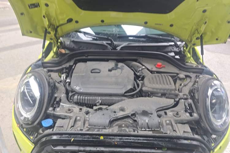 Used MINI 2023 Updated 2.0T COOPER S Artist Engine Bay