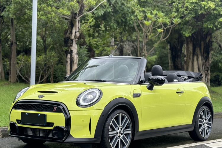 Used MINI 2023 Second Facelift 2.0T COOPER S CABRIO Artist Exterior 1