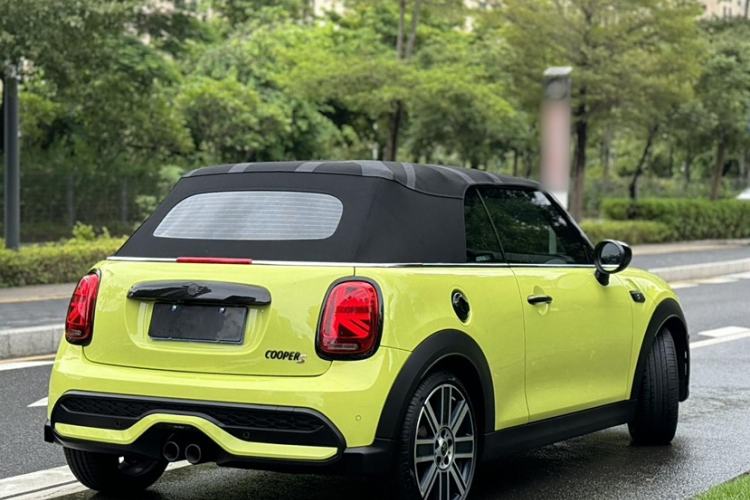 Used MINI 2023 Second Facelift 2.0T COOPER S CABRIO Artist Exterior 4
