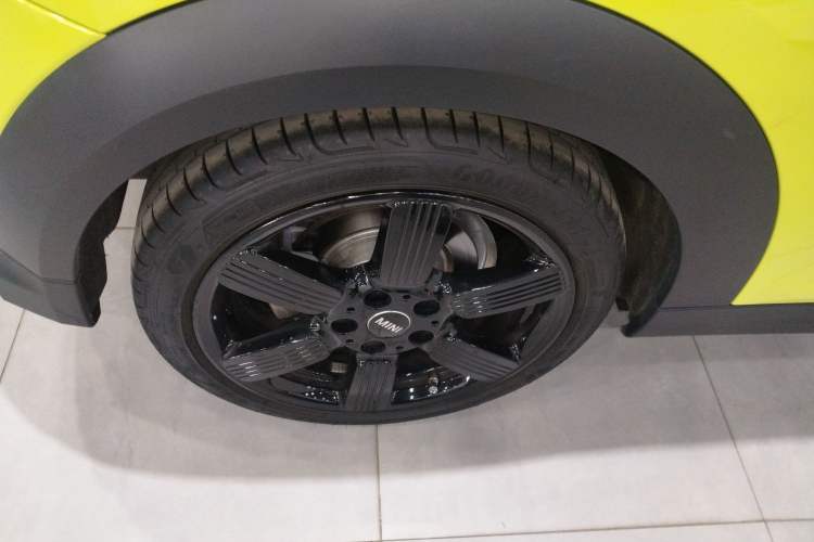 Used MINI 2023 Updated 1.5T COOPER Artist Exterior 5