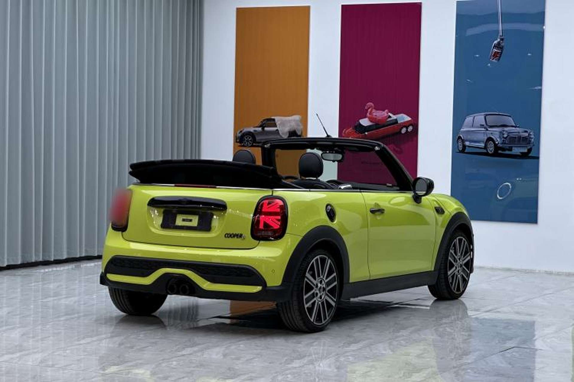 Used MINI 2023 Second Facelift 2.0T COOPER S CABRIO Artist Exterior 6