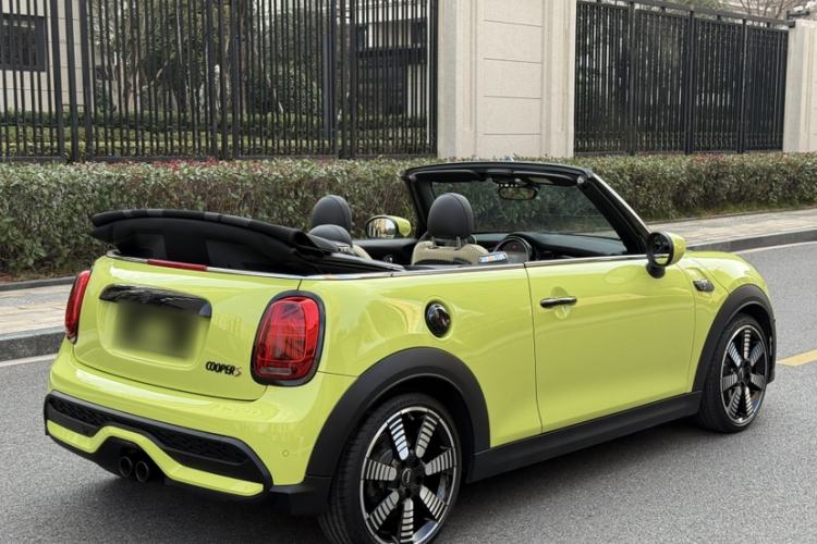 Used MINI 2023 Second Facelift 2.0T COOPER S CABRIO Artist Exterior 6