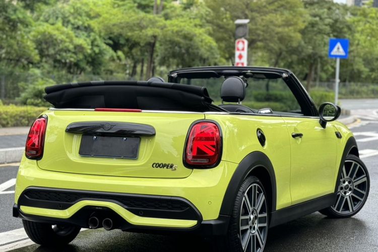 Used MINI 2023 Second Facelift 2.0T COOPER S CABRIO Artist Exterior 8