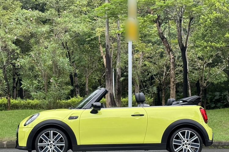 Used MINI 2023 Second Facelift 2.0T COOPER S CABRIO Artist Exterior 9