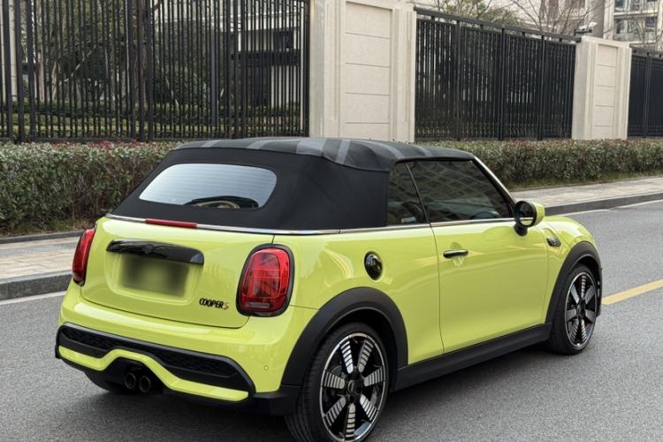Used MINI 2023 Second Facelift 2.0T COOPER S CABRIO Artist Exterior 9