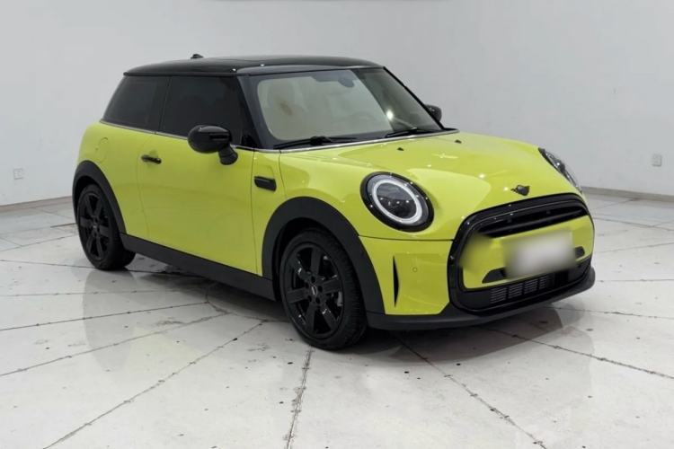 Used MINI 2023 1.5T COOPER Artist Front Right 45 Deg