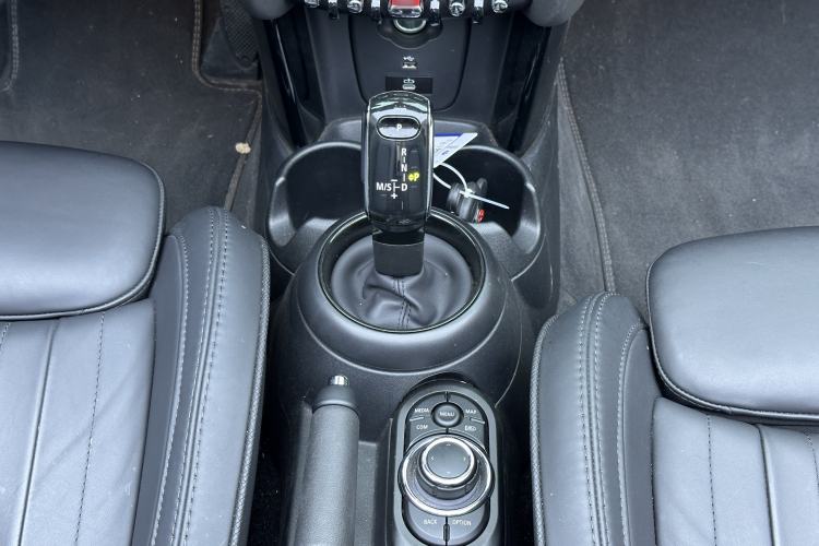Used MINI 2023 Second Facelift 2.0T COOPER S CABRIO Artist Gear Lever
