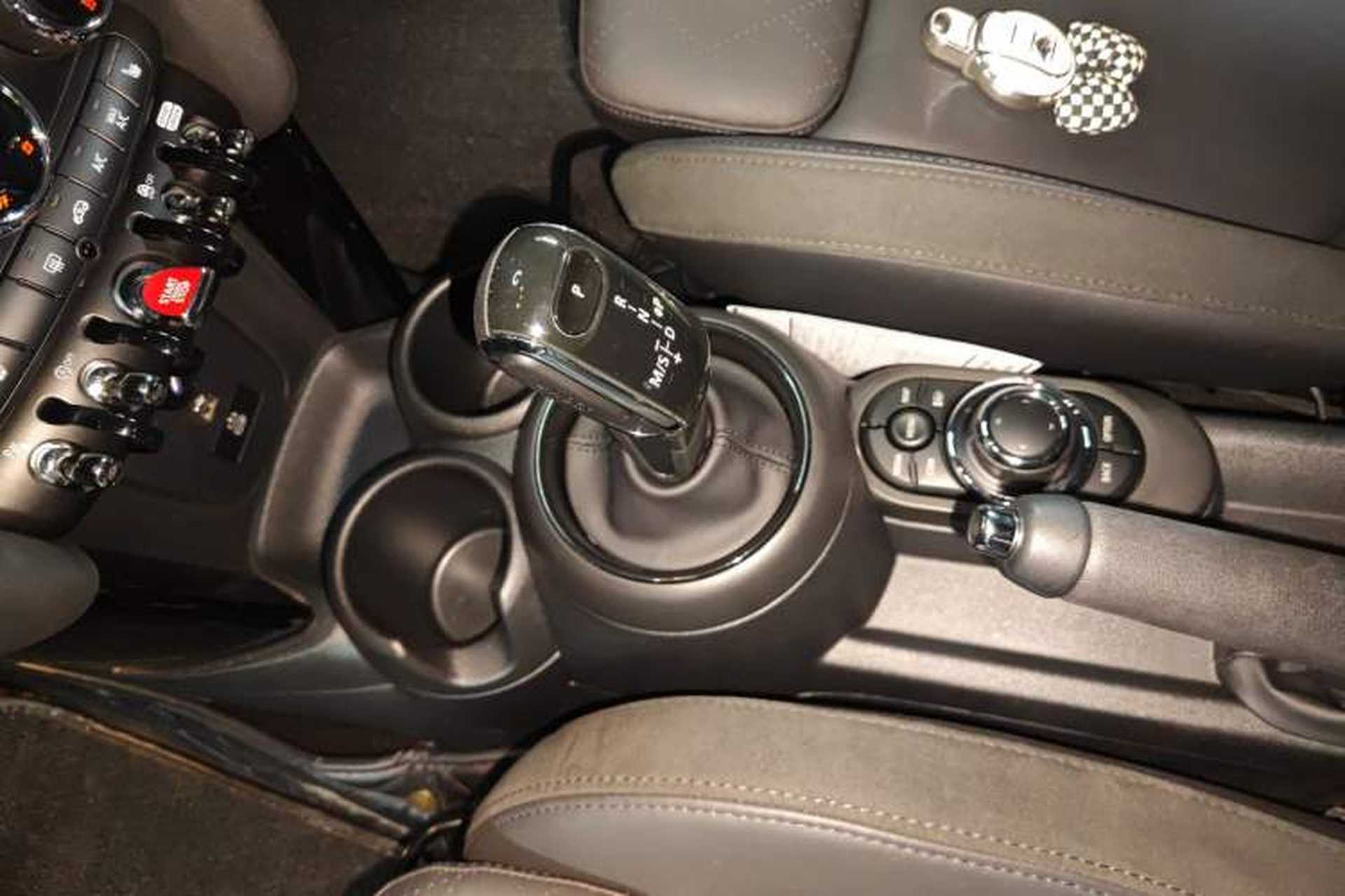 Used MINI 2023 Revised 1.5T COOPER CABRIO Artist Gear Lever