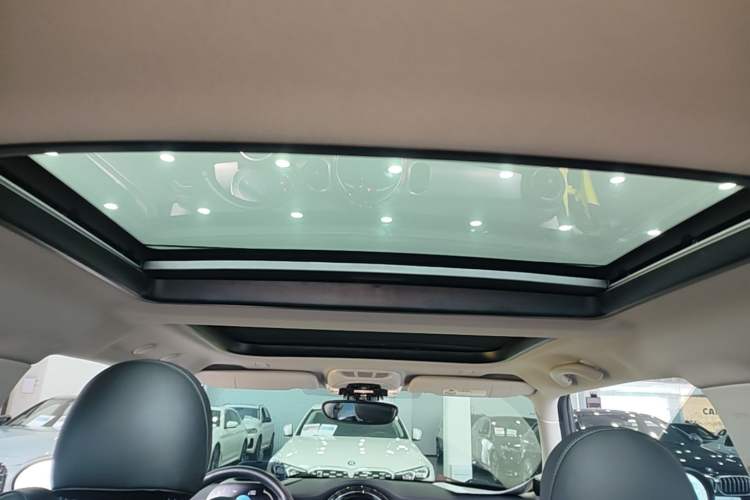 Used MINI 2023 1.5T COOPER Artist Headliner