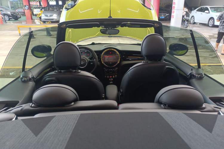 Used MINI 2023 Second Facelift 2.0T COOPER S CABRIO Artist Headliner