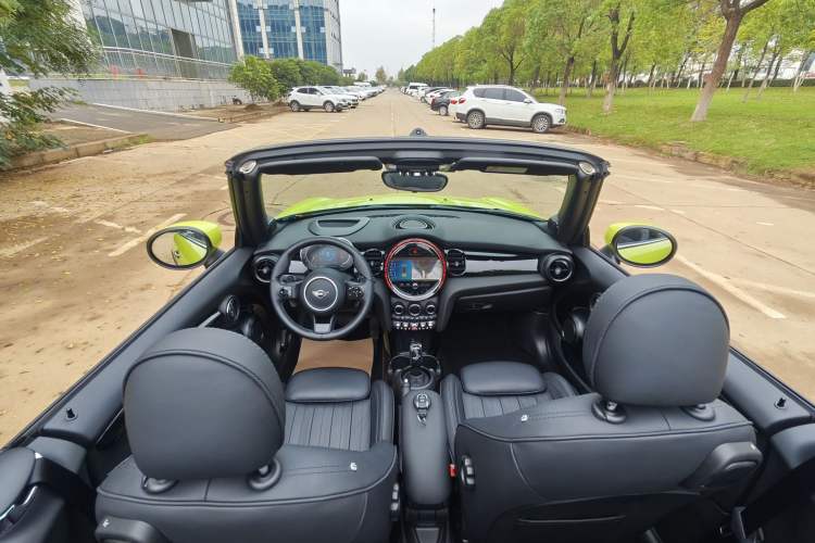 Used MINI 2023 2.0T COOPER S CABRIO Artist Interior 10