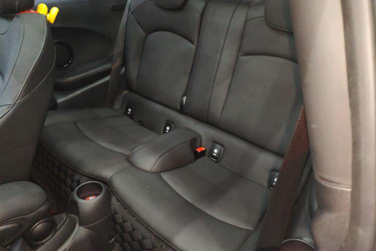 Used MINI 2023 1.5T COOPER Midnight Escape Special Edition Interior 4