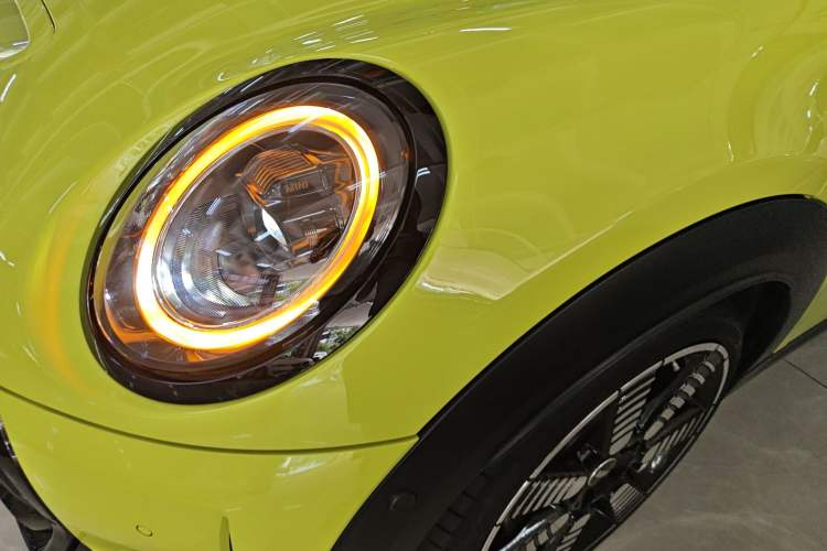 Used MINI 2023 Second Facelift 2.0T COOPER S CABRIO Artist Left Front Headlight