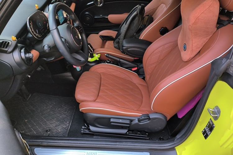 Used MINI 2023 Revised 1.5T COOPER CABRIO Artist Left Front Seat