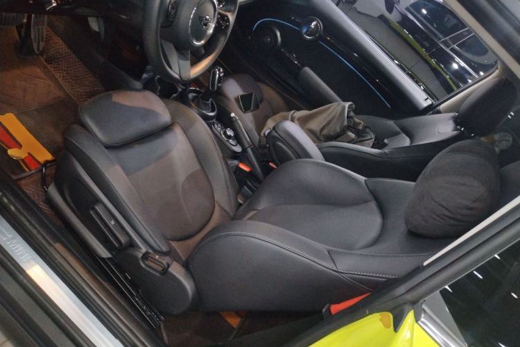 Used MINI 2023 Updated 1.5T COOPER Artist Left Front Seat