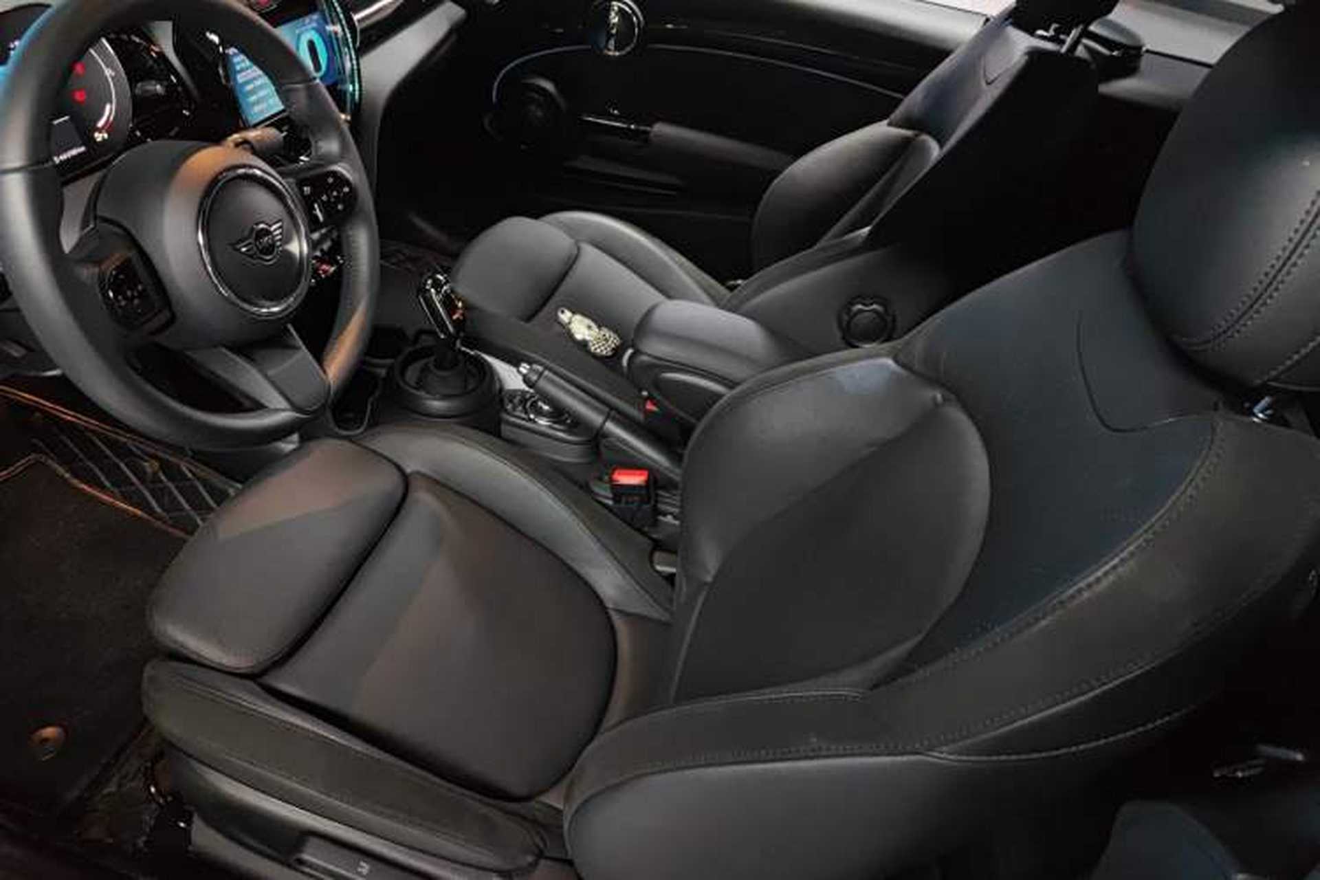 Used MINI 2023 Revised 1.5T COOPER CABRIO Artist Left Front Seat