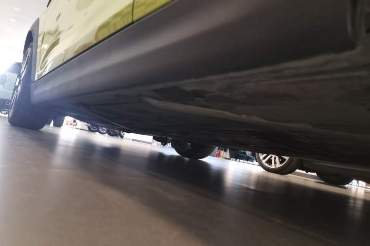 Used MINI 2023 Revised 2.0T COOPER S CABRIO Artist Left Side Sill