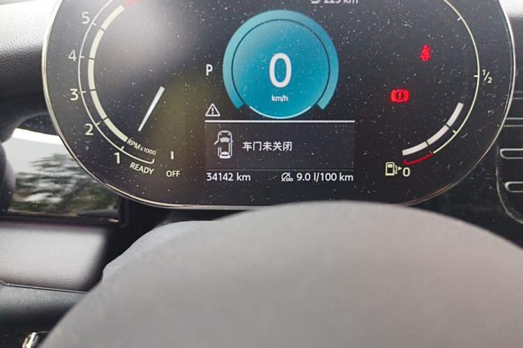 Used MINI 2023 Revised 2.0T COOPER S CABRIO Artist Odometer Close Up