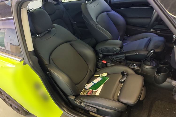 Used MINI 2023 1.5T COOPER Artist Right Front Seat