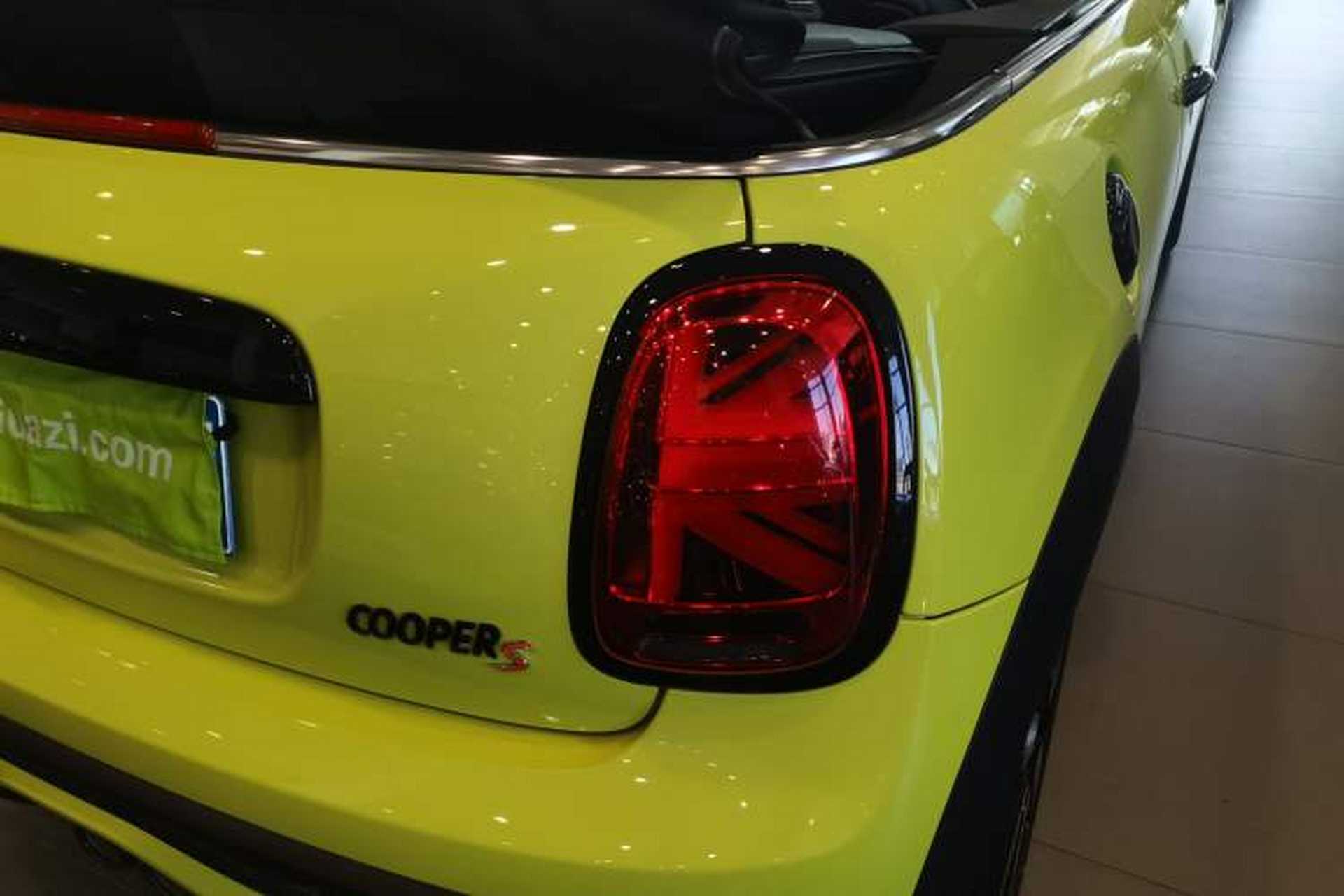 Used MINI 2023 Revised 2.0T COOPER S CABRIO Artist Right Rear Taillight