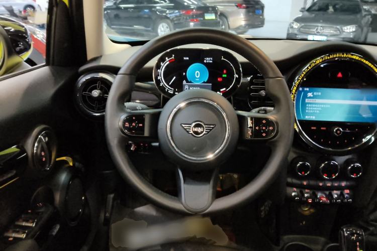 Used MINI 2023 Updated 1.5T COOPER Artist Five-Door Edition Steering Wheel