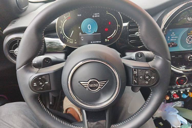 Used MINI 2023 Revised 2.0T COOPER S CABRIO Artist Steering Wheel