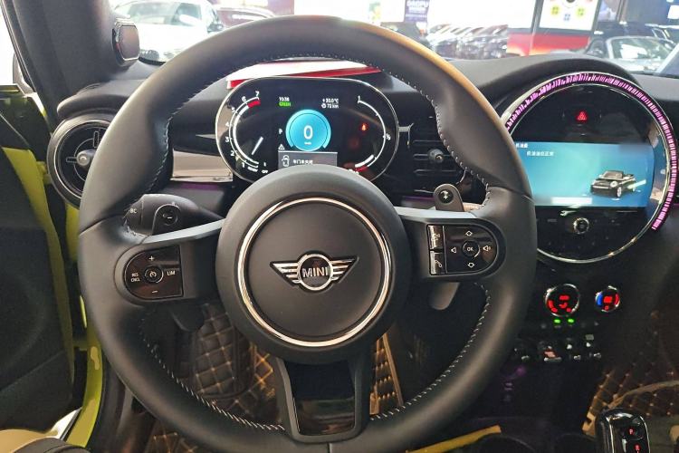 Used MINI 2023 Second Facelift 2.0T COOPER S CABRIO Artist Steering Wheel