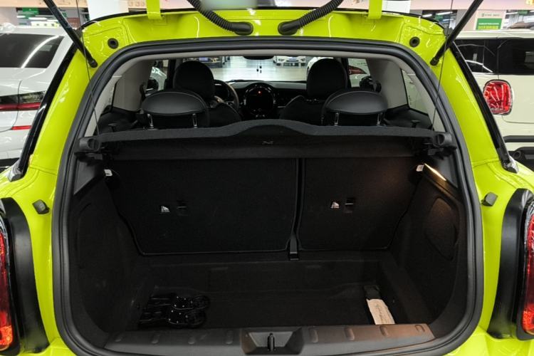 Used MINI 2023 1.5T COOPER Artist Trunk
