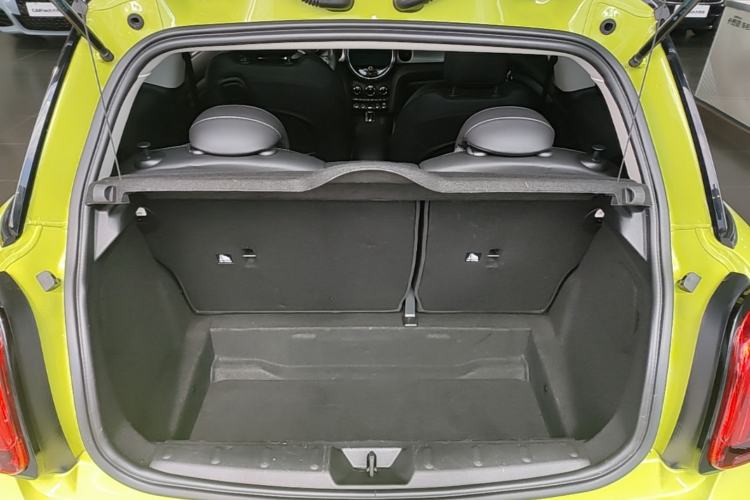 Used MINI 2023 1.5T COOPER Artist Trunk