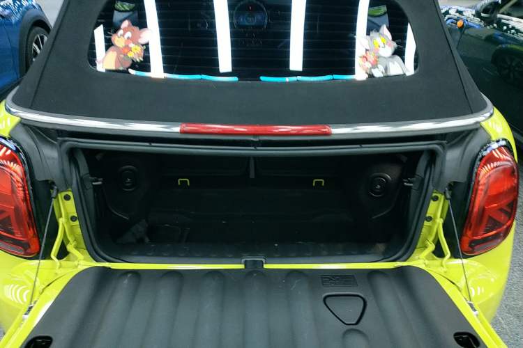 Used MINI 2023 2.0T COOPER S CABRIO Artist Trunk