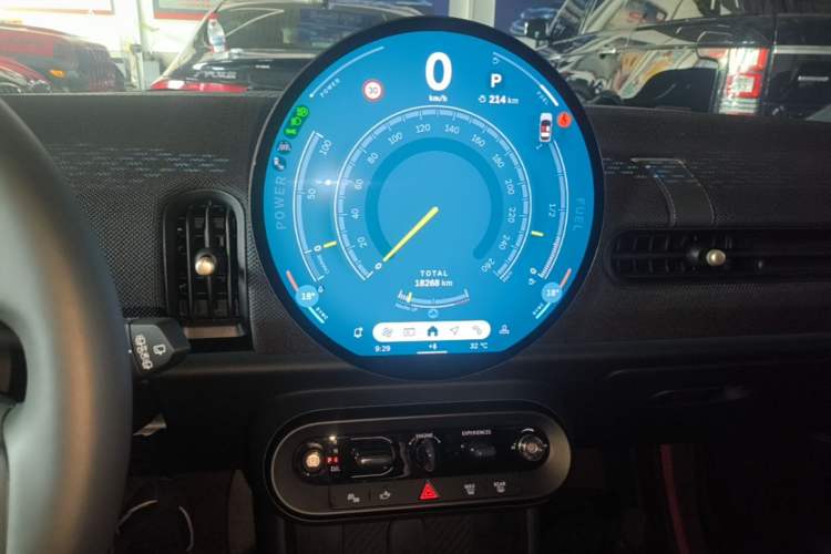 Used MINI 2025 1.5T COOPER Classic Edition Five-Door Version Audio And AC Panel