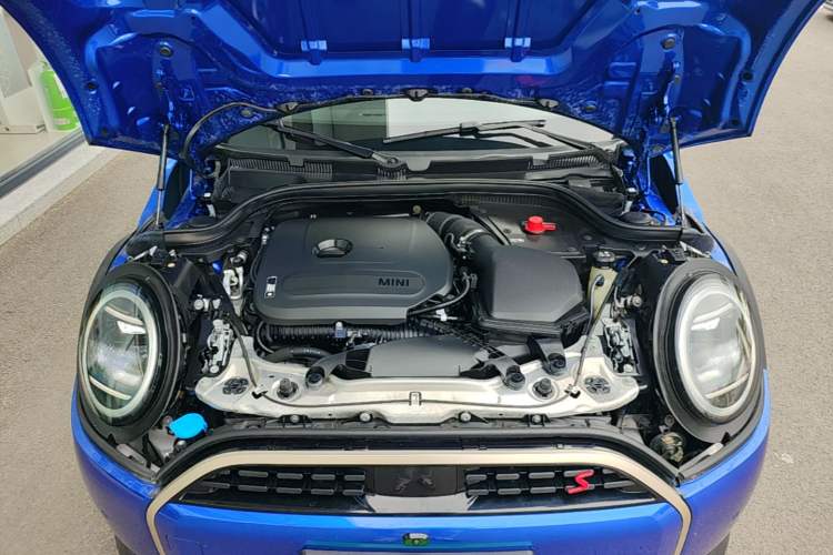 Used MINI 2025 2.0T COOPER S Artist Five-Door Edition Engine Bay