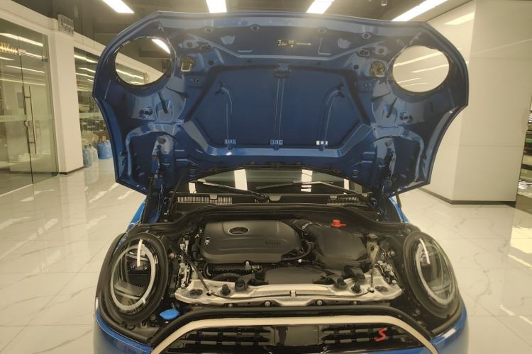 Used MINI 2025 2.0T COOPER S Artist Engine Bay