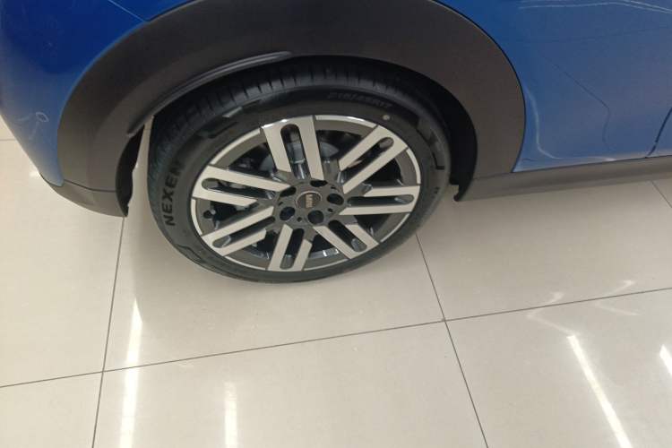 Used MINI 2025 1.5T COOPER Classic Edition Exterior 5