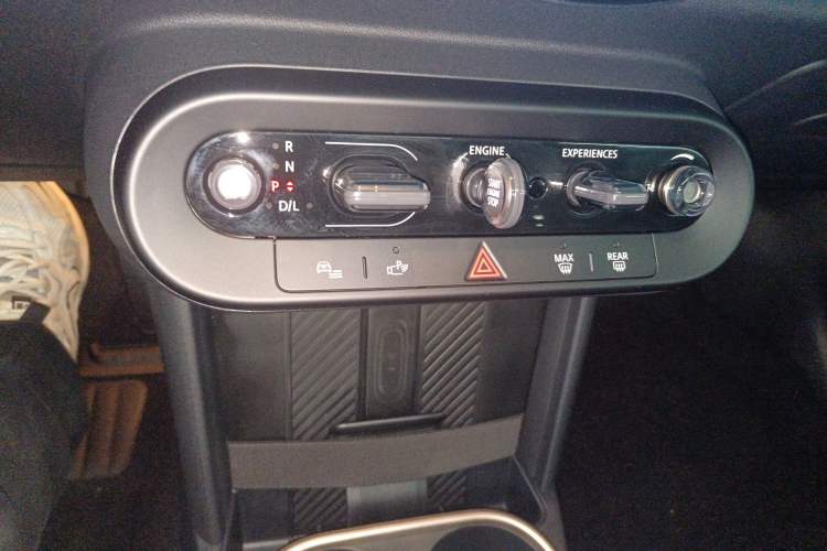 Used MINI 2025 1.5T COOPER Classic Edition Gear Lever