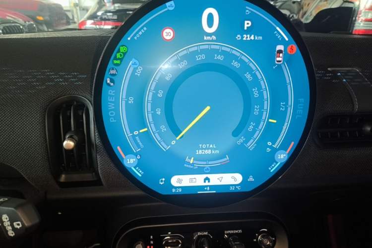 Used MINI 2025 1.5T COOPER Classic Edition Five-Door Version Instrument Cluster