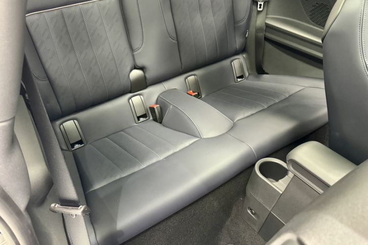 Used MINI 2025 2.0T COOPER S Artist Interior 11