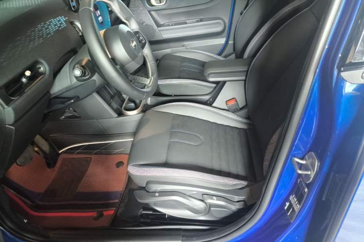 Used MINI 2025 1.5T COOPER Classic Edition Five-Door Version Left Front Seat