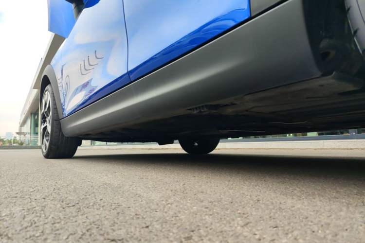 Used MINI 2025 2.0T COOPER S Artist Five-Door Edition Left Side Sill