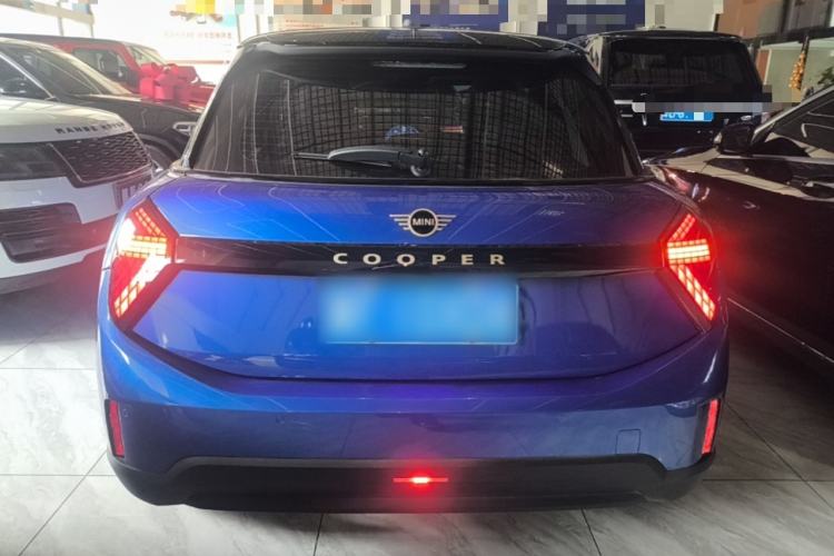 Used MINI 2025 1.5T COOPER Classic Edition Five-Door Version Rear