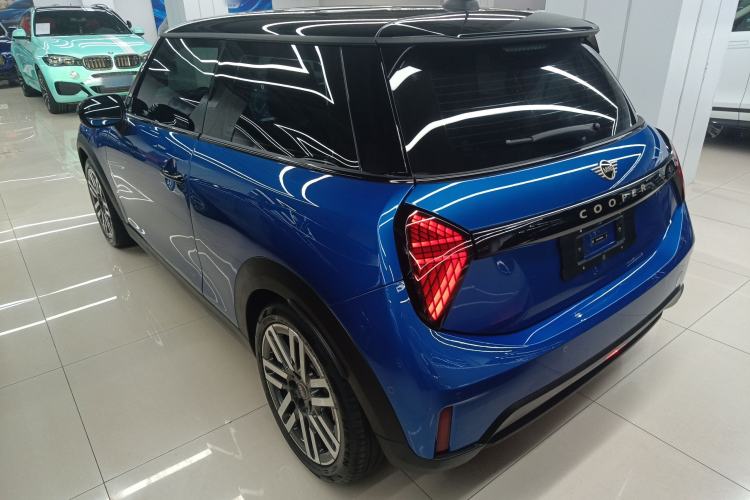 Used MINI 2025 1.5T COOPER Classic Edition Rear Left 45 Deg