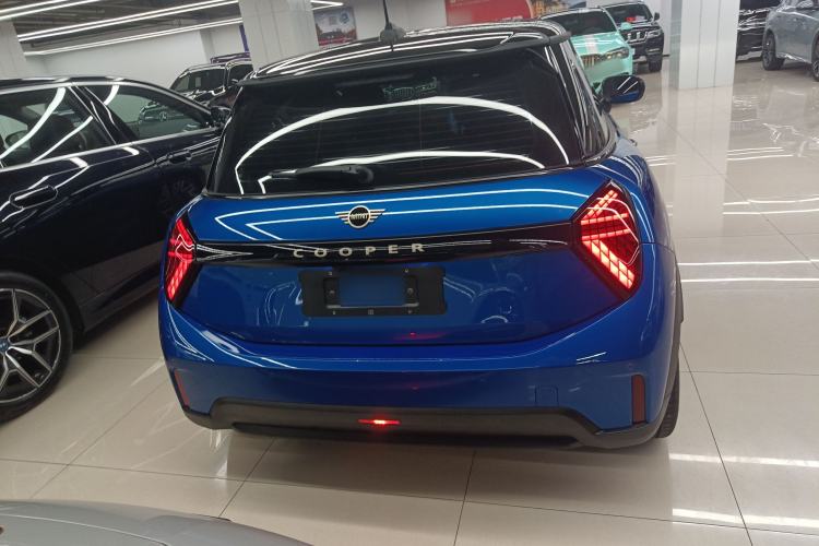 Used MINI 2025 1.5T COOPER Classic Edition Rear