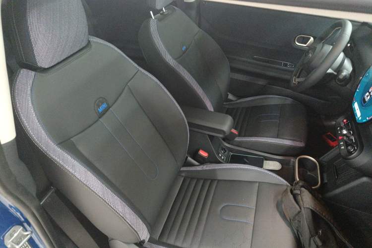 Used MINI 2025 1.5T COOPER Classic Edition Right Front Seat