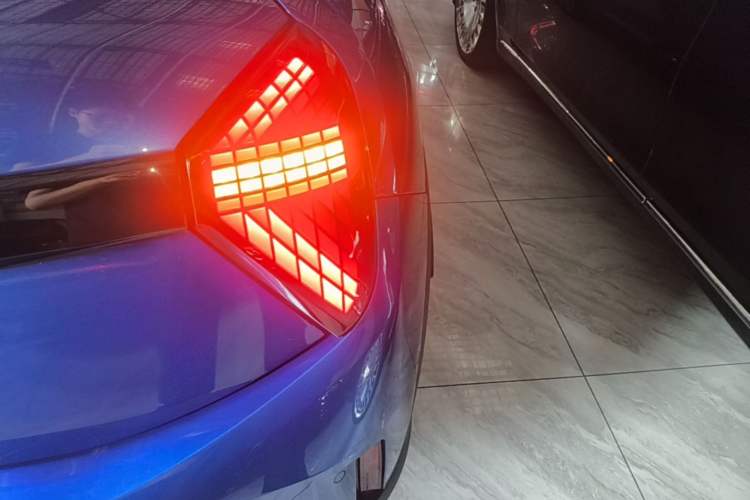 Used MINI 2025 1.5T COOPER Classic Edition Five-Door Version Right Rear Taillight