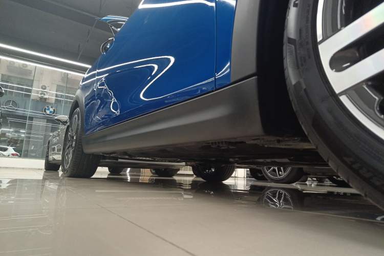 Used MINI 2025 1.5T COOPER Classic Edition Right Side Sill