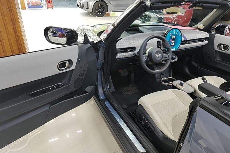 Used MINI 2025 2.0T COOPER S CABRIO Limited Edition Daylight Stardust Color Driver Seat