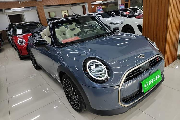 Used MINI 2025 2.0T COOPER S CABRIO Limited Edition Daylight Stardust Color Front Right 45 Deg