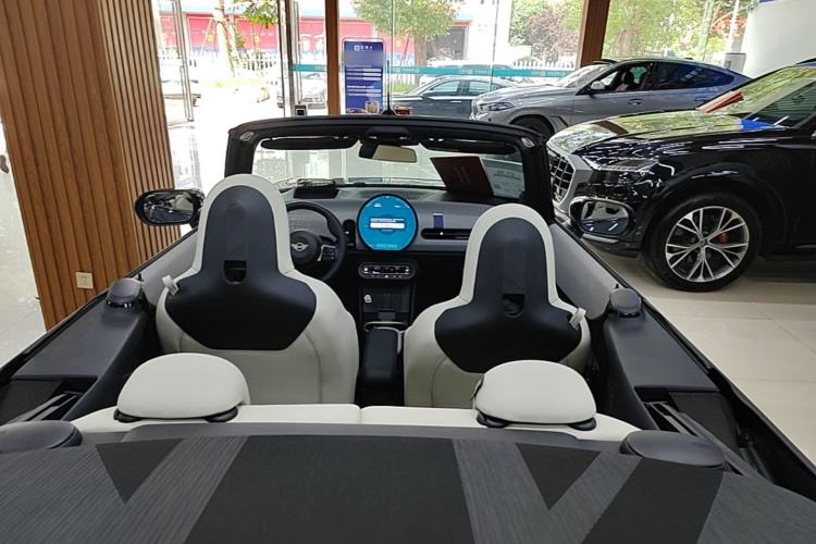 Used MINI 2025 2.0T COOPER S CABRIO Limited Edition Daylight Stardust Color Headliner